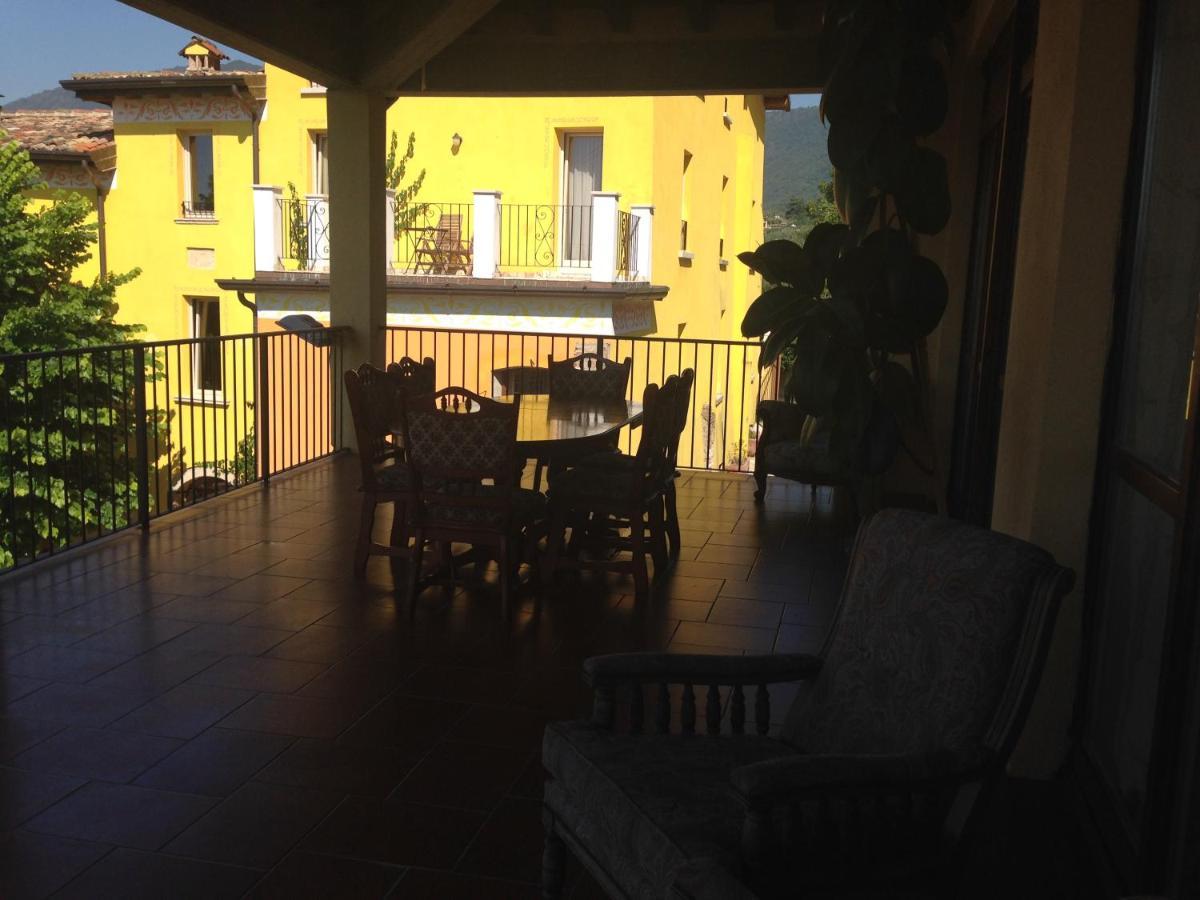 Tenuta Margherita Hostal Saló Exterior foto